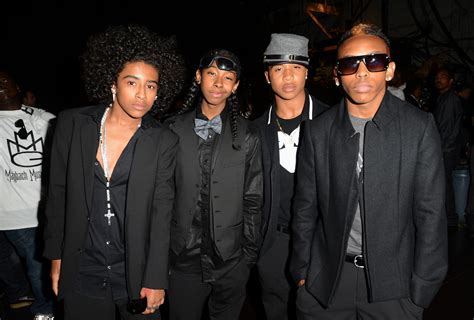 pictures of mindless behavior.